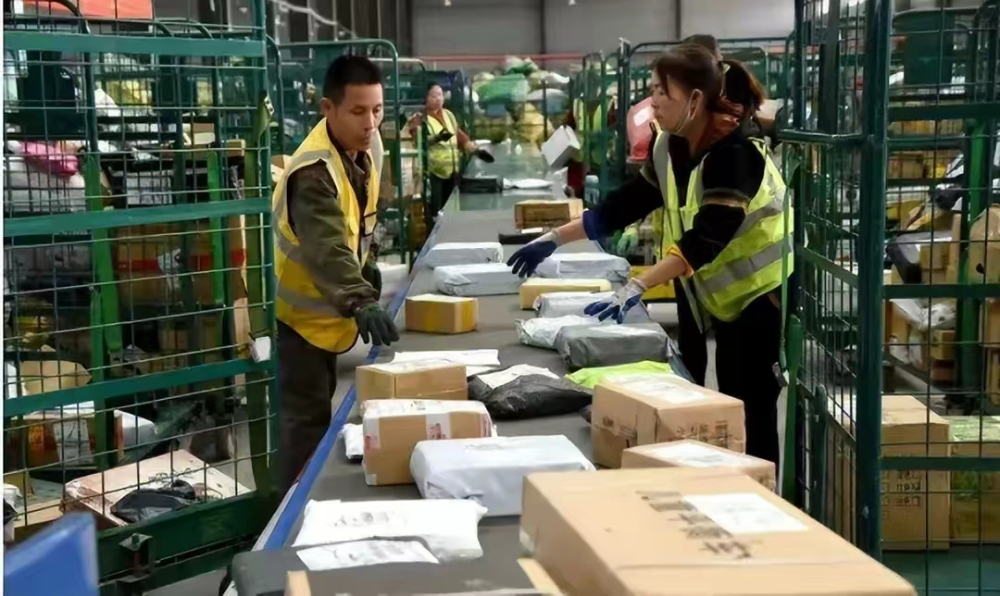 30kg中國寄到美國快遞一般多少錢?不同快遞公司費用對比