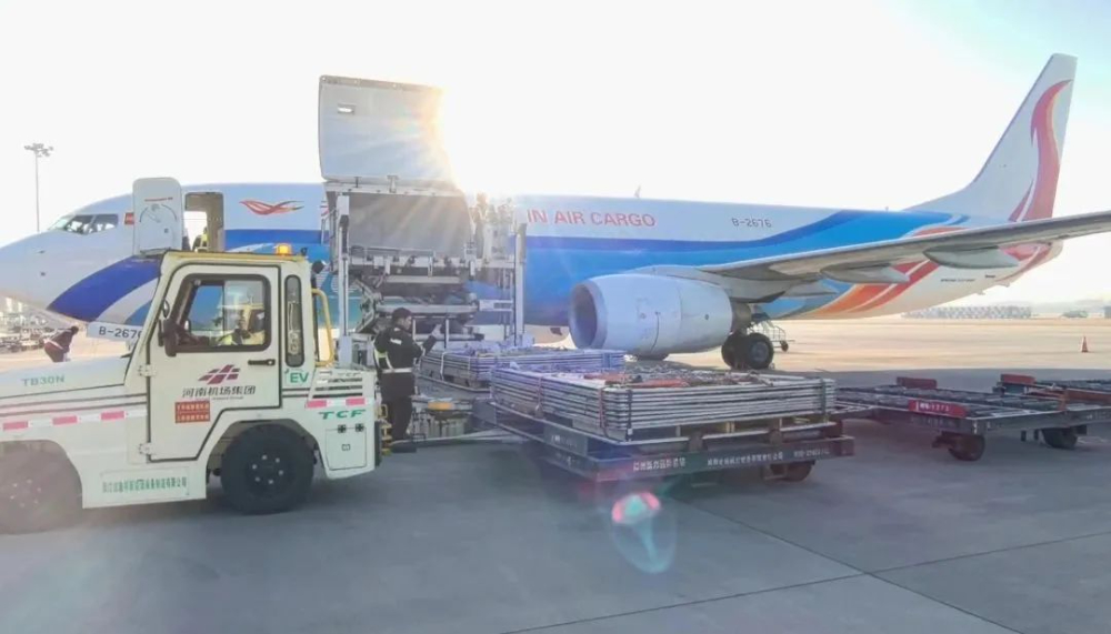 美國空運大件服務對比-速度、費用、可靠性一網打盡